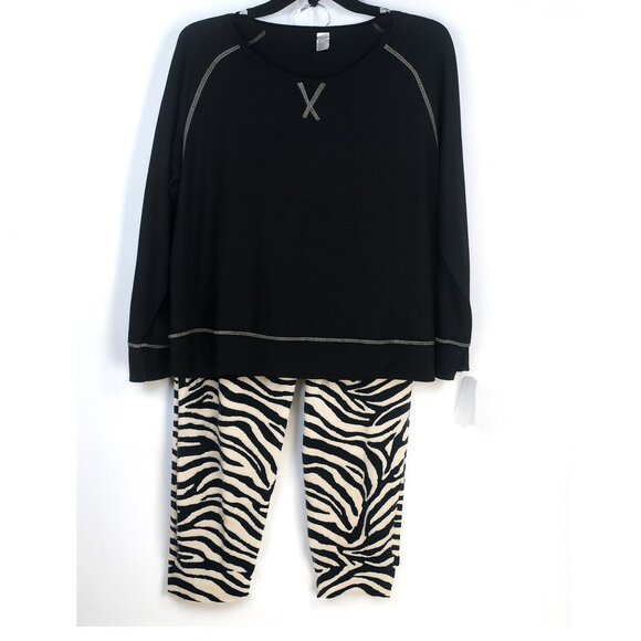 FLORA NIKROOZ Audrey Top & Print Velour Jogger Pajama Set Black Size M NWT - Picture 3 of 7